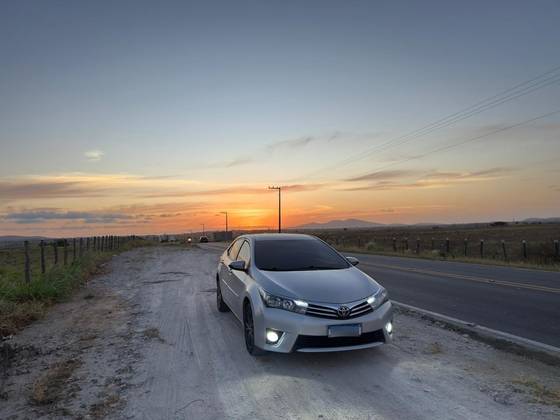 TOYOTA COROLLA 1.8 GLI 16V FLEX 4P AUTOMÁTICO TOYOTA COROLLA 1.8 GLI 16V FLEX 4P AUTOMÁTICO
